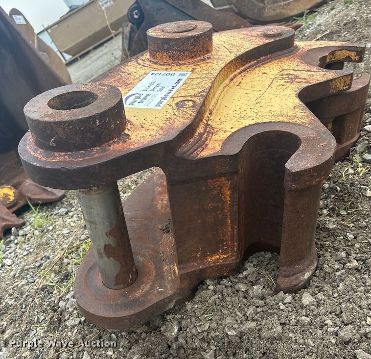 image for item DO7124 Excavator quick coupler