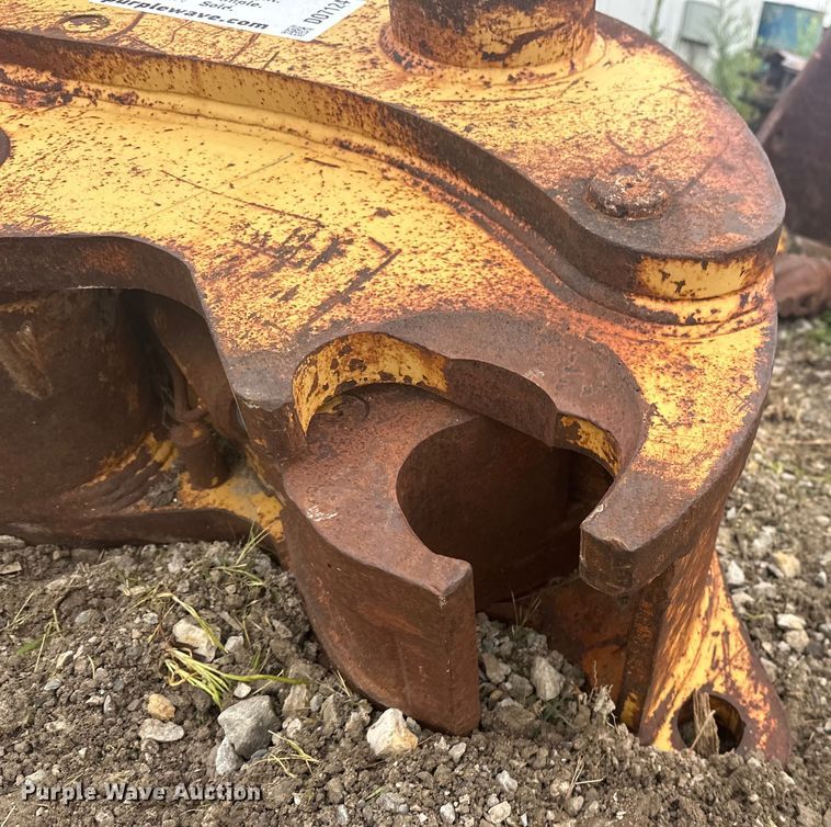 image for item DO7124 Excavator quick coupler