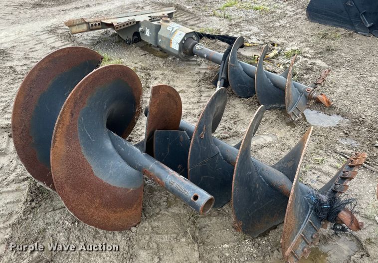 image for item DO7125 2017 Bobcat  15C  skid steer auger