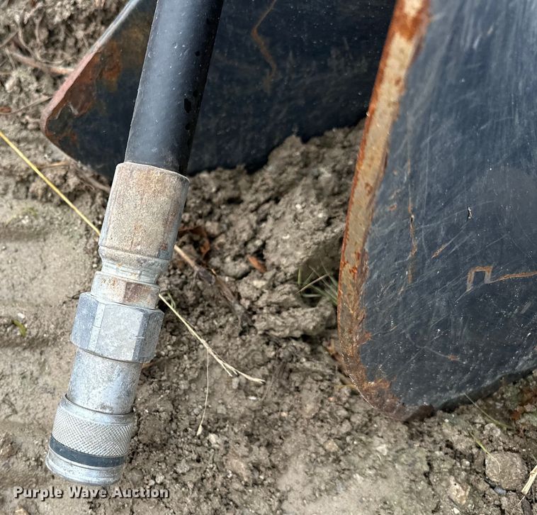 image for item DO7125 2017 Bobcat  15C  skid steer auger