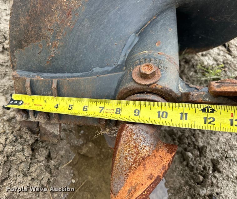 image for item DO7125 2017 Bobcat  15C  skid steer auger