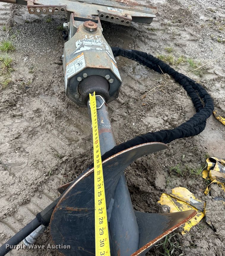 image for item DO7125 2017 Bobcat  15C  skid steer auger