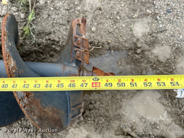 image for item DO7125 2017 Bobcat  15C  skid steer auger