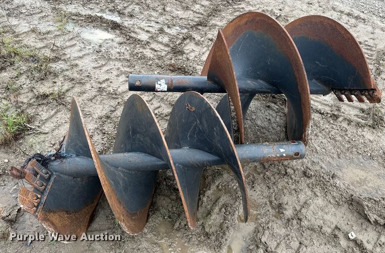 image for item DO7125 2017 Bobcat  15C  skid steer auger