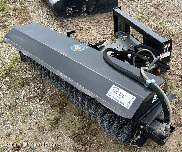 image for item DO7127 2023 Wolverine  PAB-11-72W skid steer sweeper