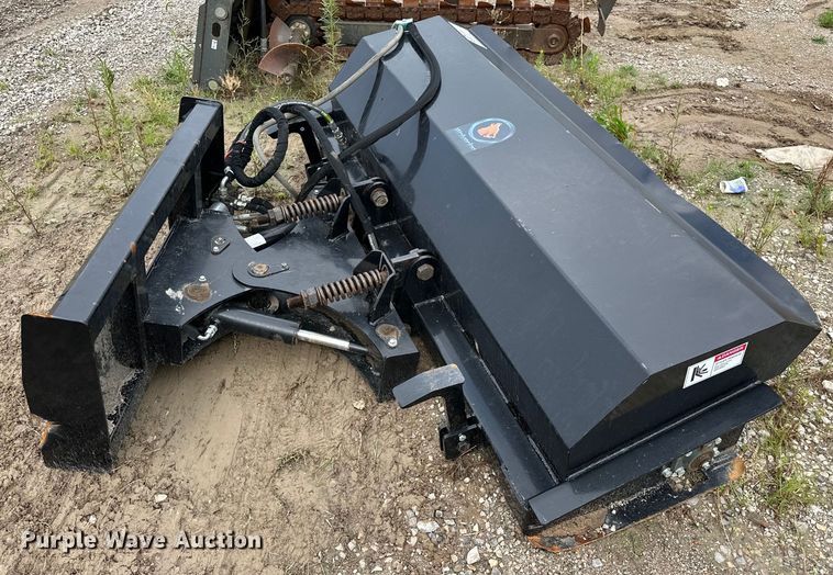 image for item DO7127 2023 Wolverine  PAB-11-72W skid steer sweeper