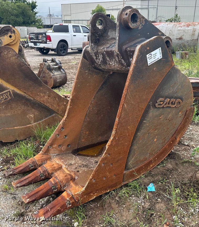 image for item DO7128 Esco  excavator bucket