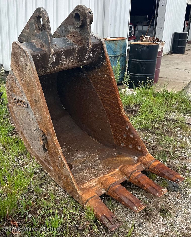 image for item DO7128 Esco  excavator bucket