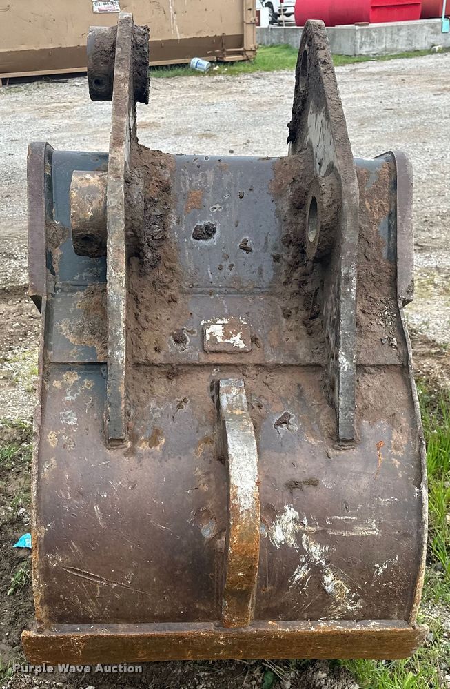 image for item DO7128 Esco  excavator bucket