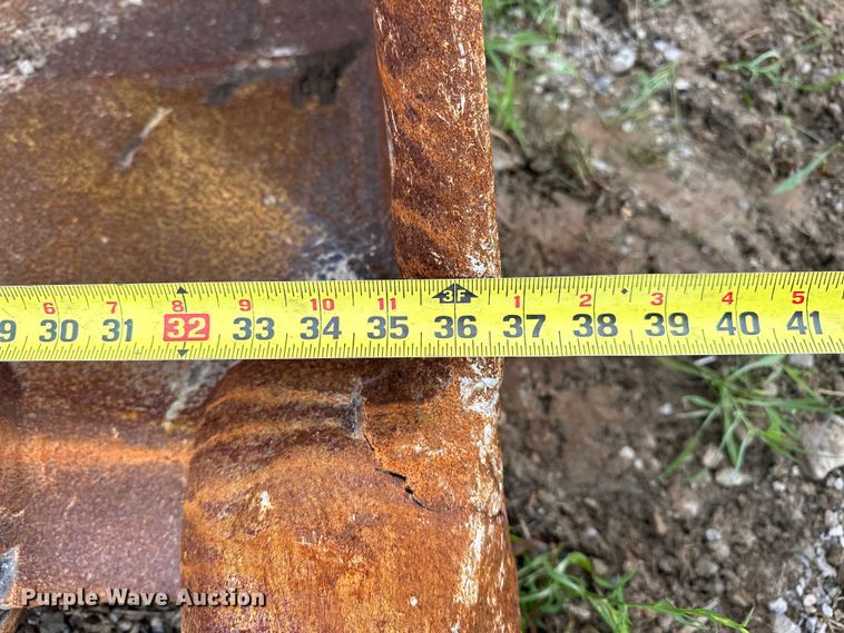 image for item DO7128 Esco  excavator bucket