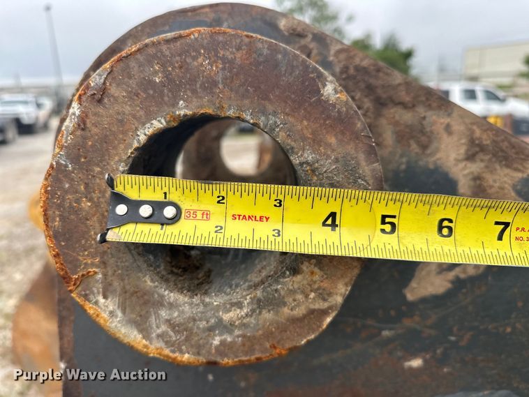 image for item DO7128 Esco  excavator bucket