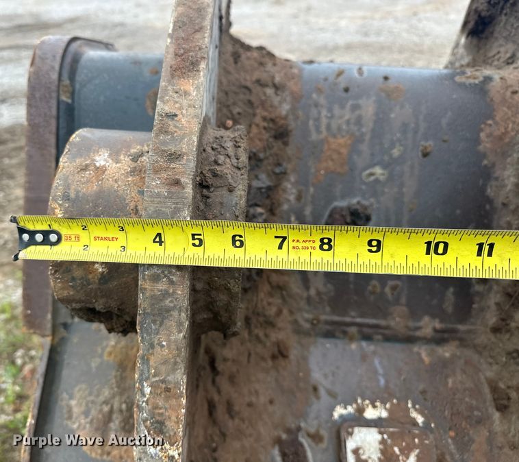 image for item DO7128 Esco  excavator bucket