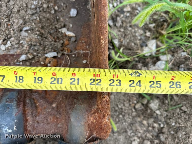 image for item DO7129 (2) Caterpillar excavator buckets