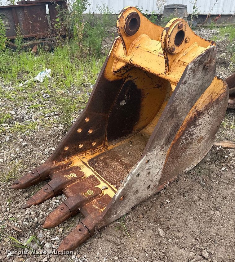image for item DO7130 Deere Company  JD135 excavator bucket