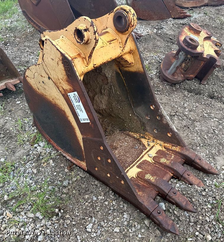 image for item DO7130 Deere Company  JD135 excavator bucket