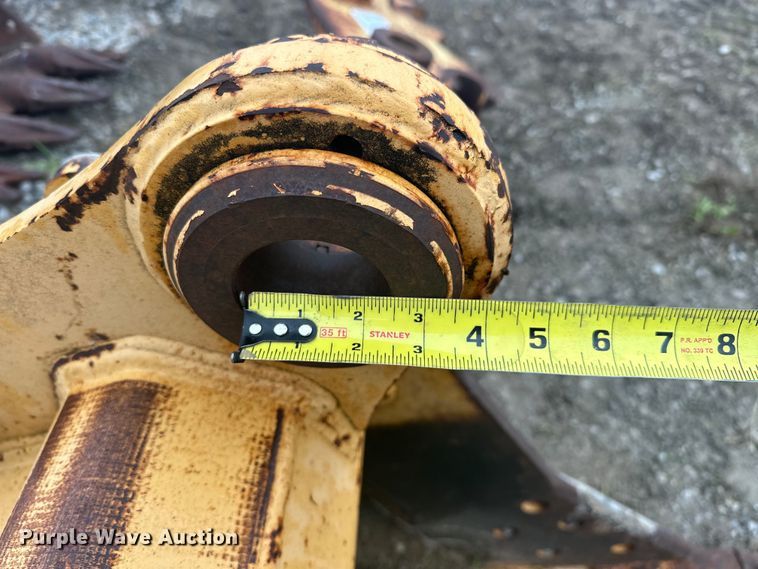 image for item DO7130 Deere Company  JD135 excavator bucket