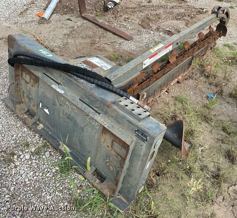 image for item DO7131 2017 Bobcat LT313 skid steer trencher
