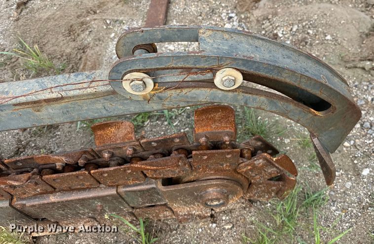 image for item DO7131 2017 Bobcat LT313 skid steer trencher