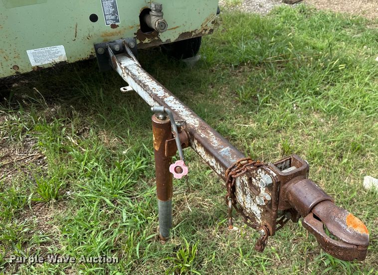 image for item DO7135 Sullair  185 air compressor