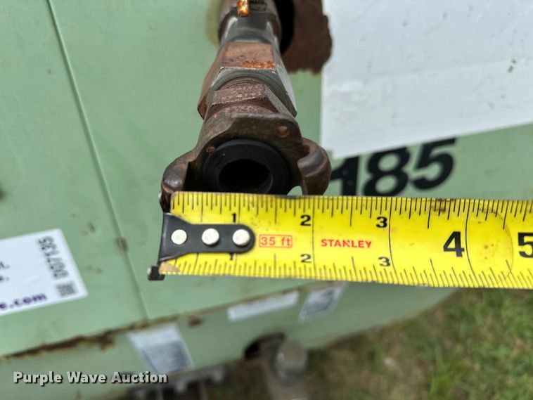 image for item DO7135 Sullair  185 air compressor