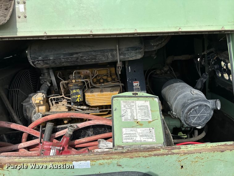 image for item DO7135 Sullair  185 air compressor