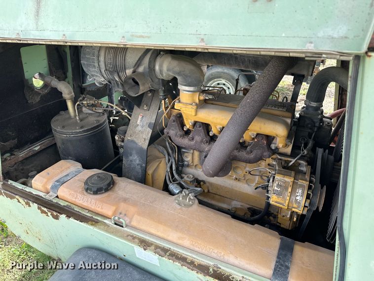 image for item DO7135 Sullair  185 air compressor