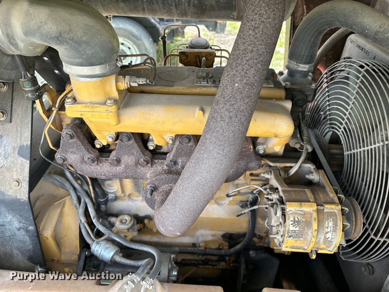 image for item DO7135 Sullair  185 air compressor