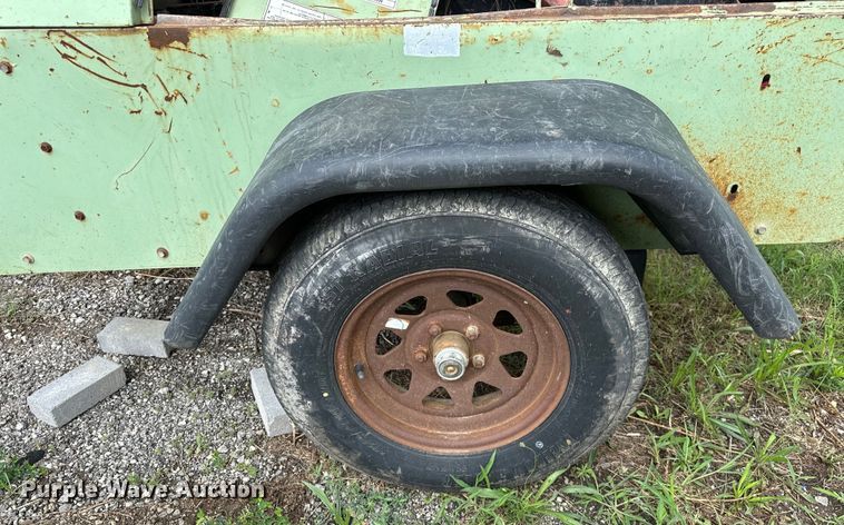 image for item DO7135 Sullair  185 air compressor