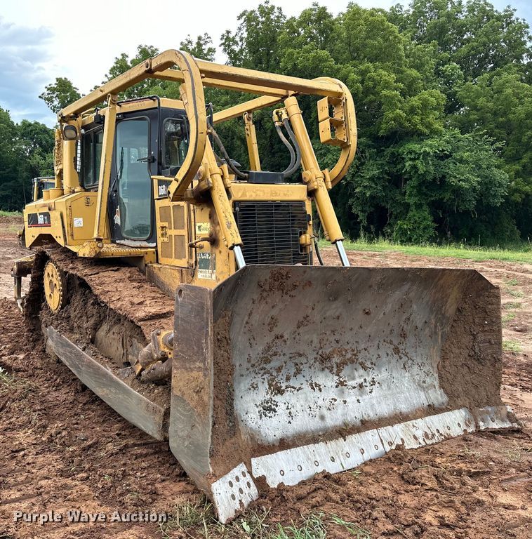 image for item DO7136 2006 Caterpillar  D6R XL dozer