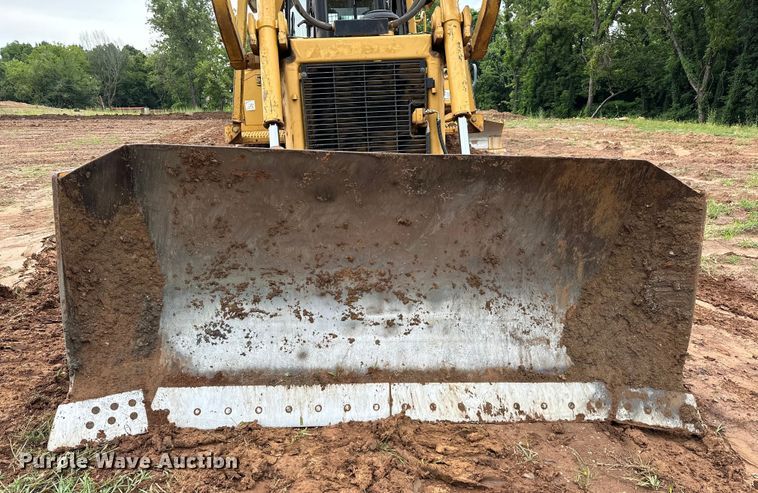 image for item DO7136 2006 Caterpillar  D6R XL dozer