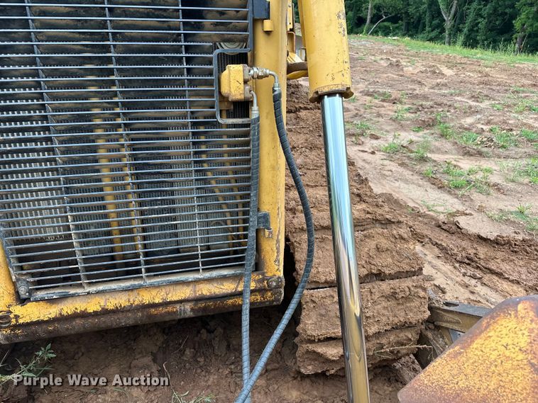 image for item DO7136 2006 Caterpillar  D6R XL dozer