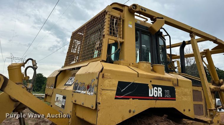 image for item DO7136 2006 Caterpillar  D6R XL dozer