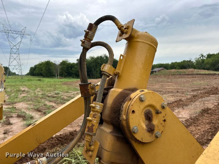 image for item DO7136 2006 Caterpillar  D6R XL dozer