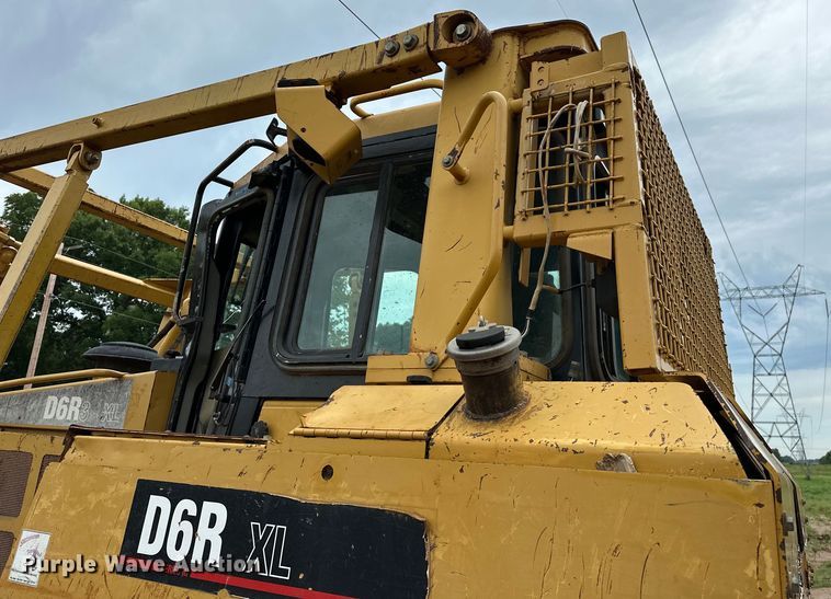 image for item DO7136 2006 Caterpillar  D6R XL dozer
