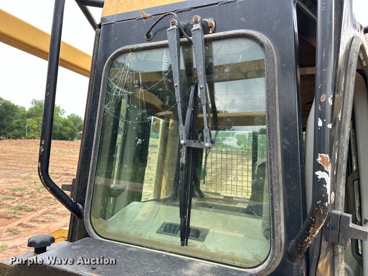 image for item DO7136 2006 Caterpillar  D6R XL dozer