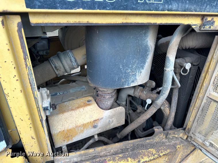 image for item DO7136 2006 Caterpillar  D6R XL dozer