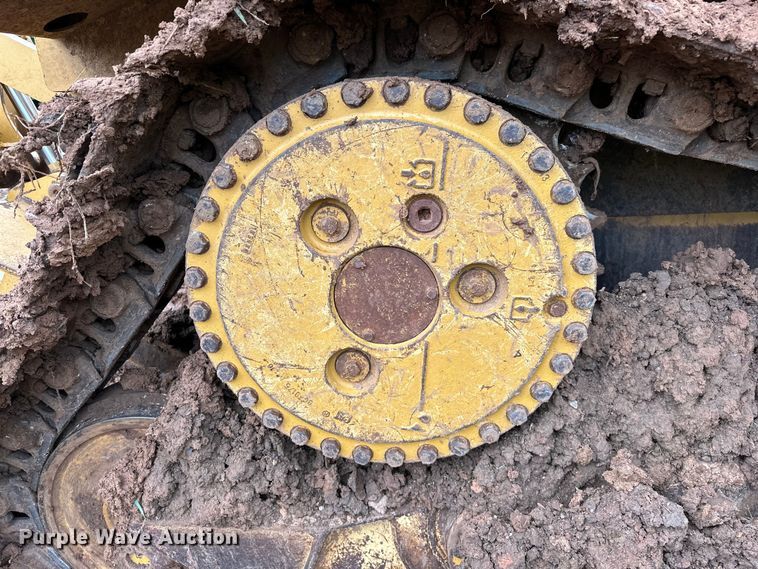 image for item DO7136 2006 Caterpillar  D6R XL dozer