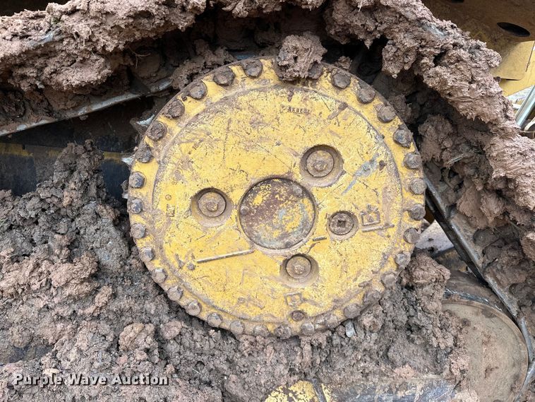 image for item DO7136 2006 Caterpillar  D6R XL dozer