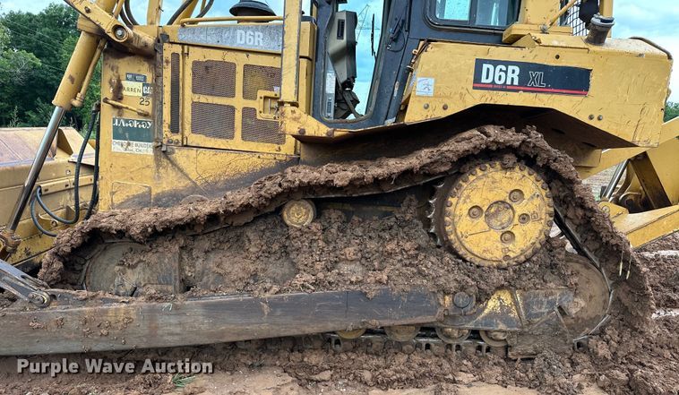 image for item DO7136 2006 Caterpillar  D6R XL dozer