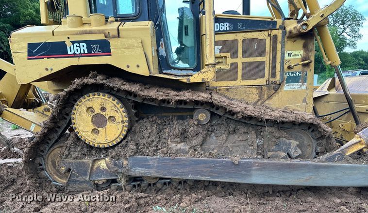image for item DO7136 2006 Caterpillar  D6R XL dozer