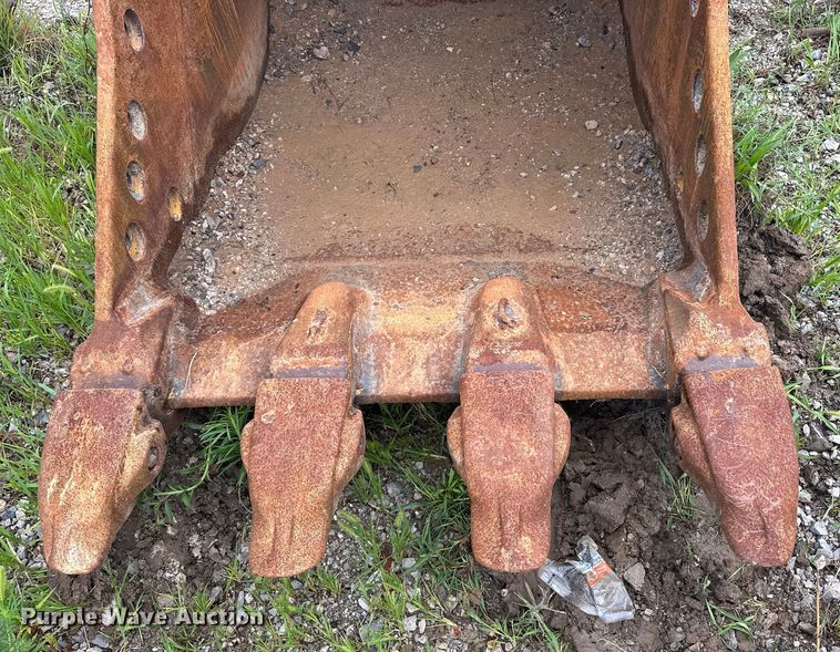 image for item DO7137 Caterpillar  396 excavator bucket