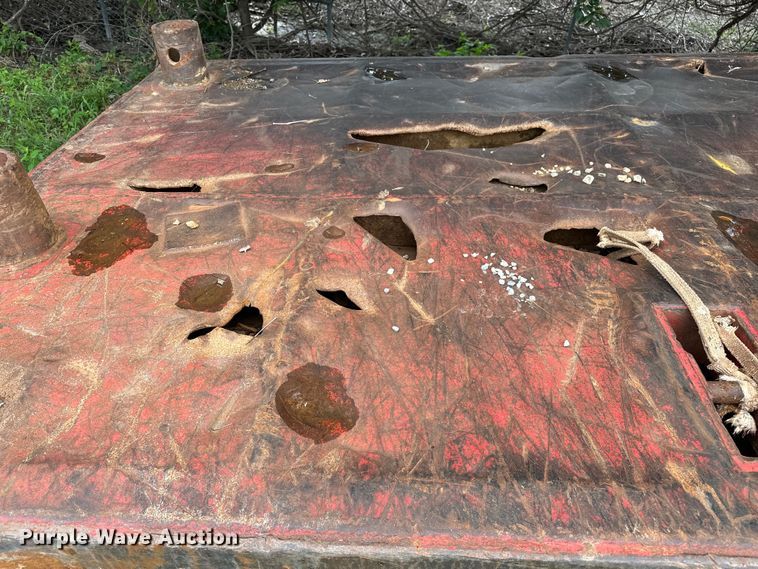 image for item DO7140 (2) trench boxes