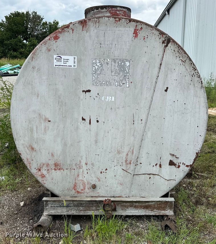 image for item DO7142 Oil tank