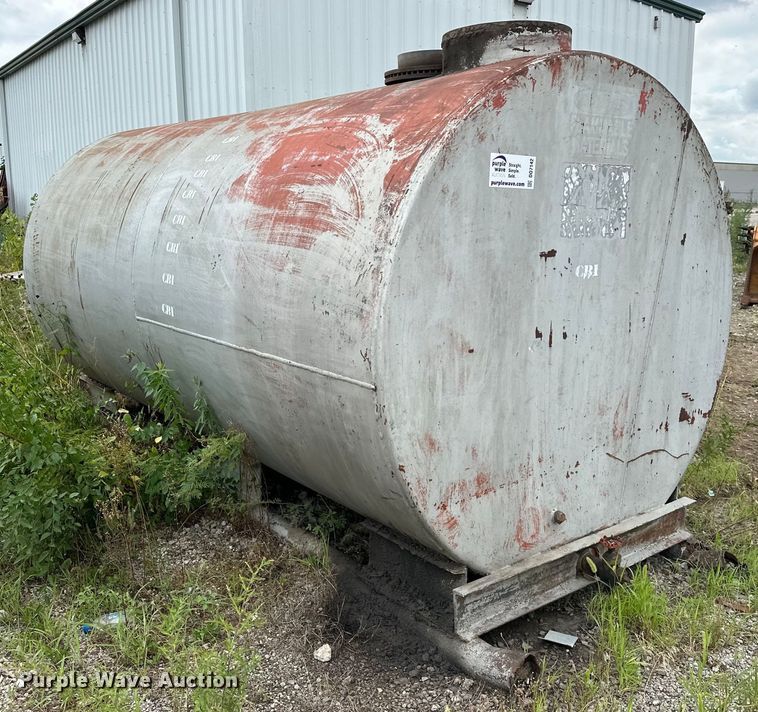 image for item DO7142 Oil tank