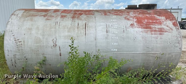 image for item DO7142 Oil tank