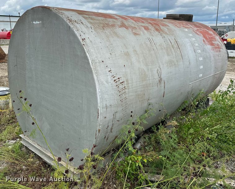 image for item DO7142 Oil tank