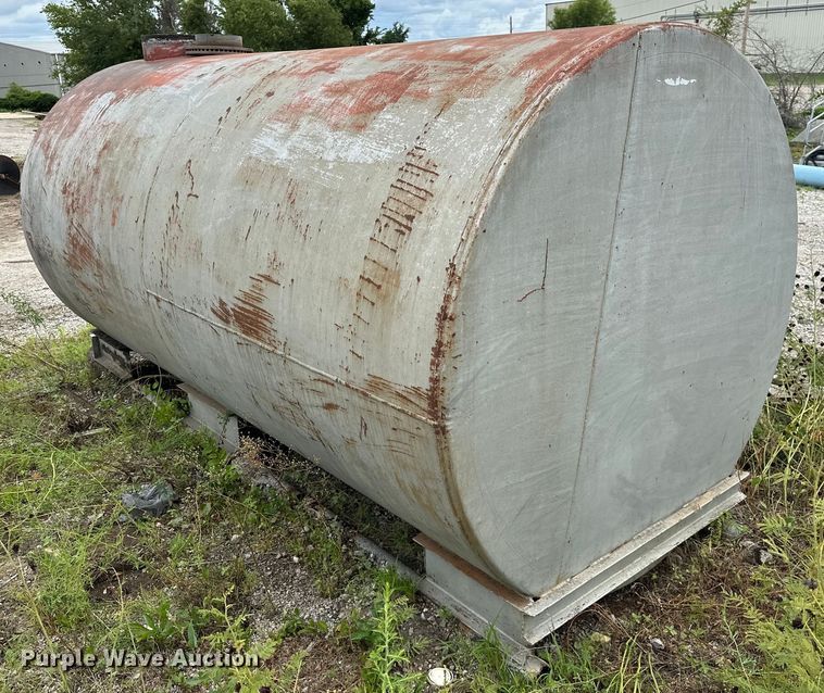 image for item DO7142 Oil tank