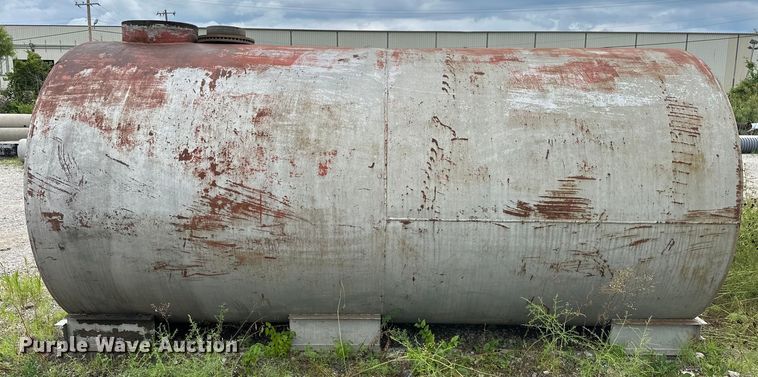 image for item DO7142 Oil tank