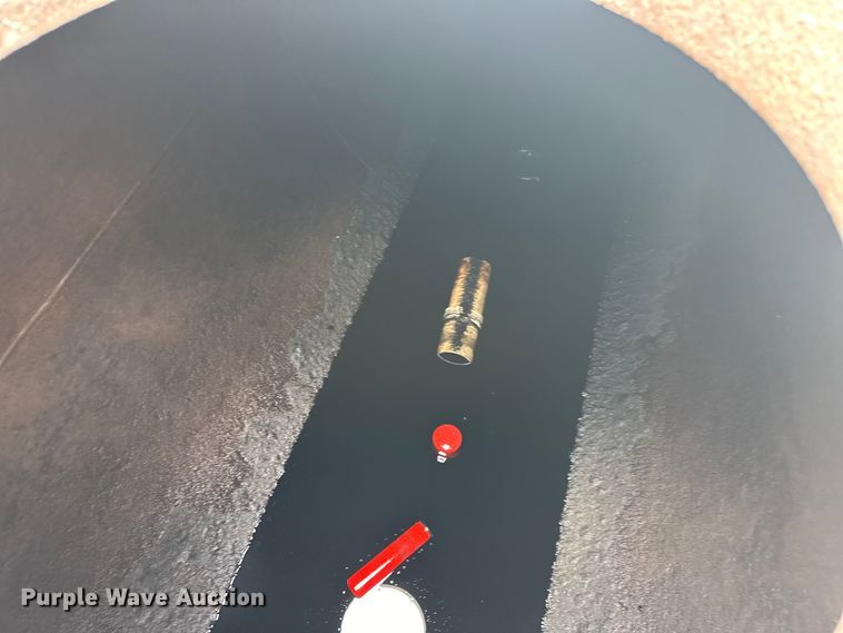 image for item DO7142 Oil tank