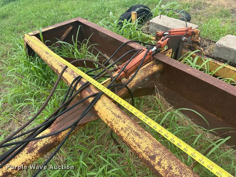 image for item DO7144 Garfield  box blade